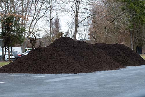 Ohio Hauling Group - Serving Northeast Ohio - Providing Landscape Supply Products - Mulch, Stone, Topsoil, Gravel, Limestone, Compost